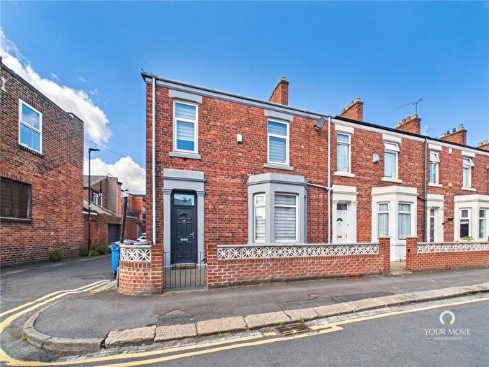 3 Bedroom End Of Terrace House For Sale In Laburnum Avenue, Wallsend, Tyne And Wear, NE28