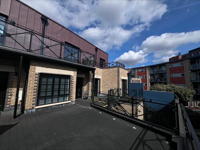 Studio To Rent In Treadwell Walk, London, E3