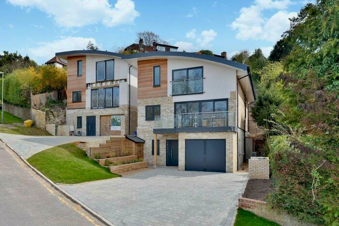 4 Bedroom Detached House To Rent In Abbot Road, Guildford, Surrey, GU1