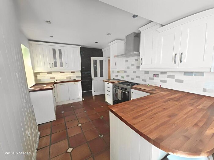 3 Bedroom Semi-Detached House To Rent In Fassetts Road, Loudwater, HP10