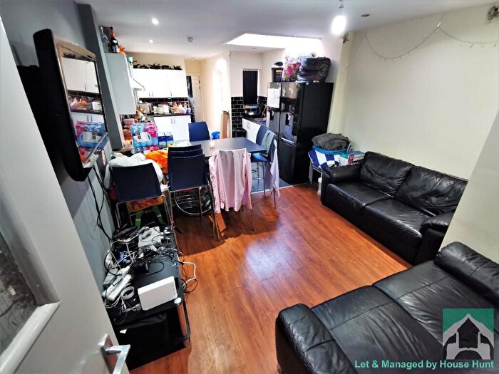 6 Bedroom Terraced House To Rent In Hubert Road, Birmingham, B29
