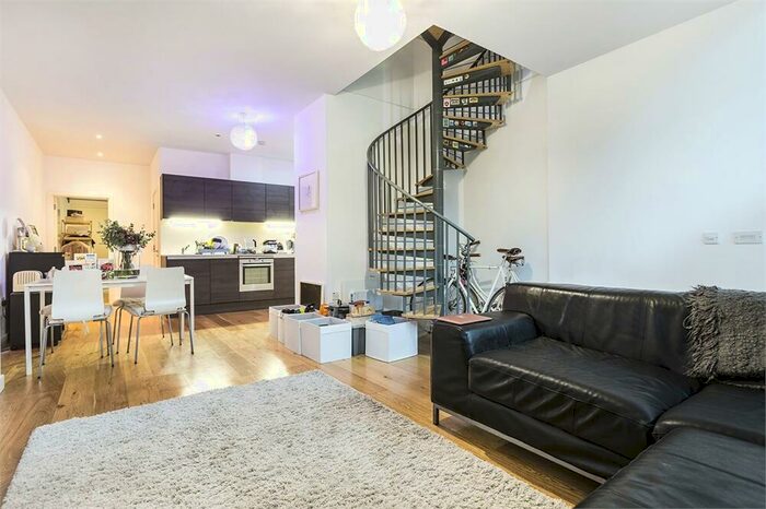 2 Bedroom Flat To Rent In O Central, Crampton Street, London, SE17