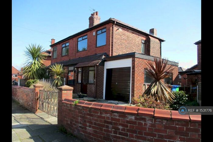 3 Bedroom Semi-Detached House To Rent In Jubilee Terrace, Middleton, Manchester, M24