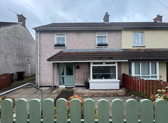 3 Bedroom Semi-Detached House For Sale In Rathmore Drive, Newtownabbey, BT37
