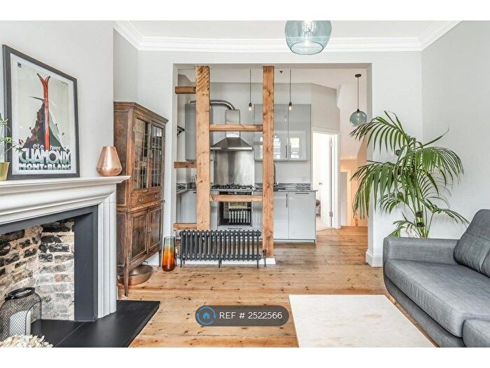 2 Bedroom Flat To Rent In Tresco Road, London, SE15