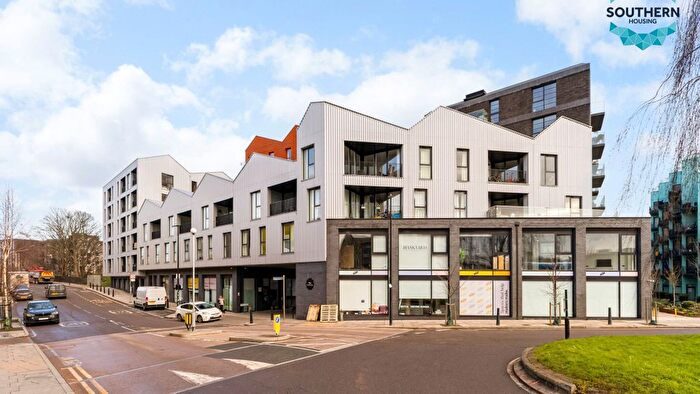 2 Bedroom Flat For Sale In Waterway Building, Hart Yard, Bow, London, E3