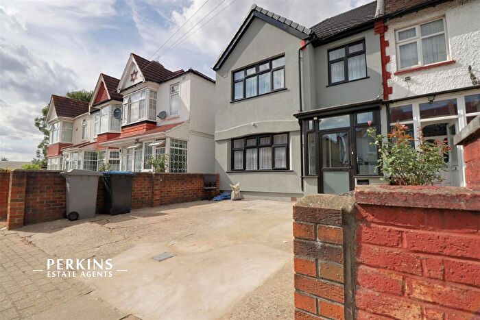 3 Bedroom Terraced House To Rent In Wembley, HA9