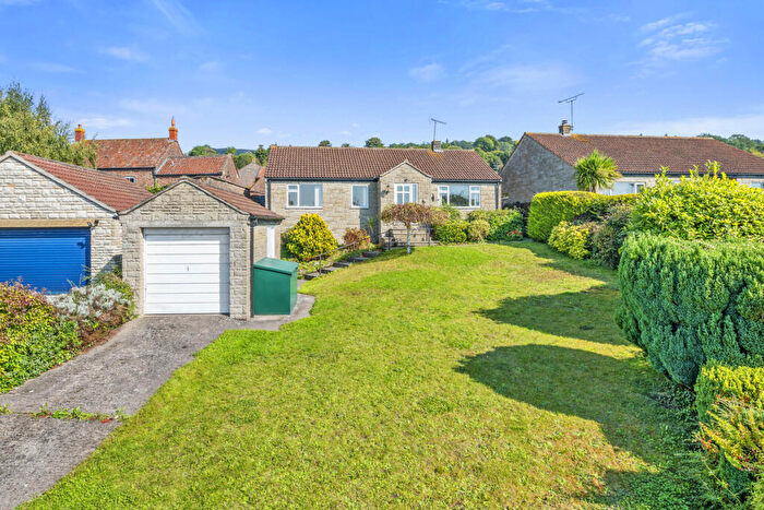 3 Bedroom Bungalow To Rent In Reeves Close, Draycott, Cheddar, BS27