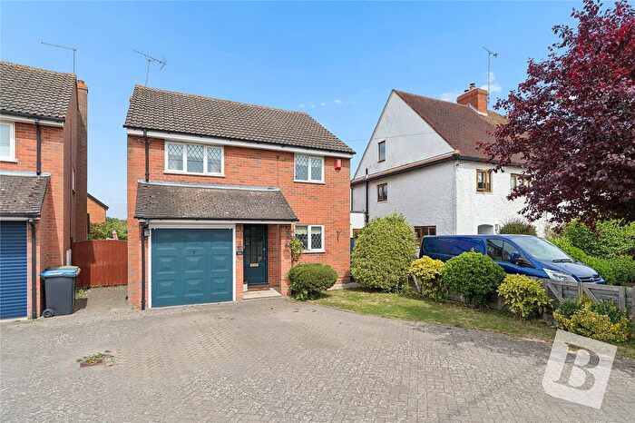 4 Bedroom Detached House For Sale In Fyfield Road, Ongar, Essex, CM5