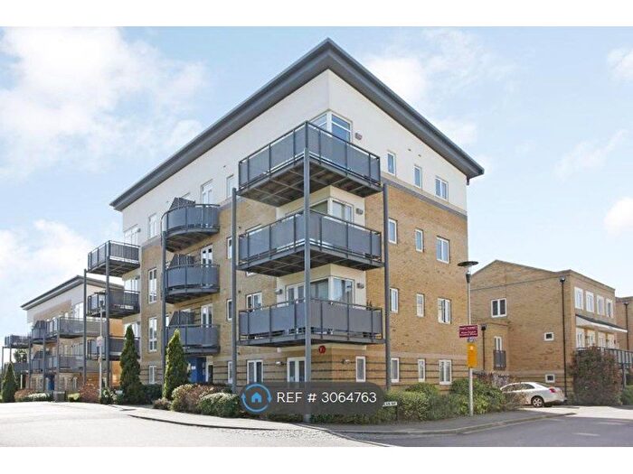 2 Bedroom Flat To Rent In Cassio Place, Watford, WD18