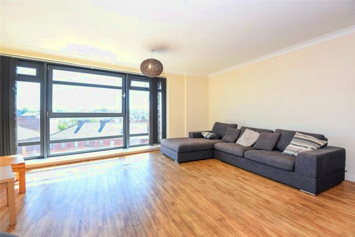 2 Bedroom Apartment To Rent In Kennet Street, Reading, Berkshire, RG1