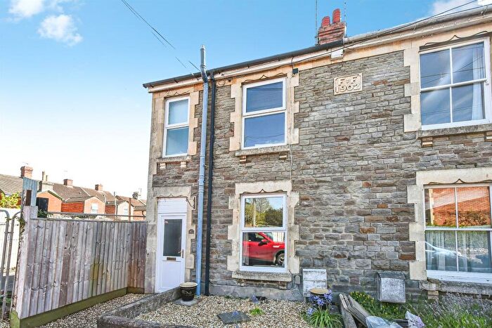 2 Bedroom End Of Terrace House For Sale In Tugela Road, Chippenham, SN15