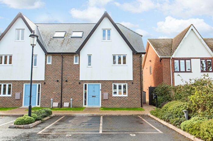 4 Bedroom Semi Detached House For Sale In Courtstairs Manor, Ramsgate, Kent, CT11