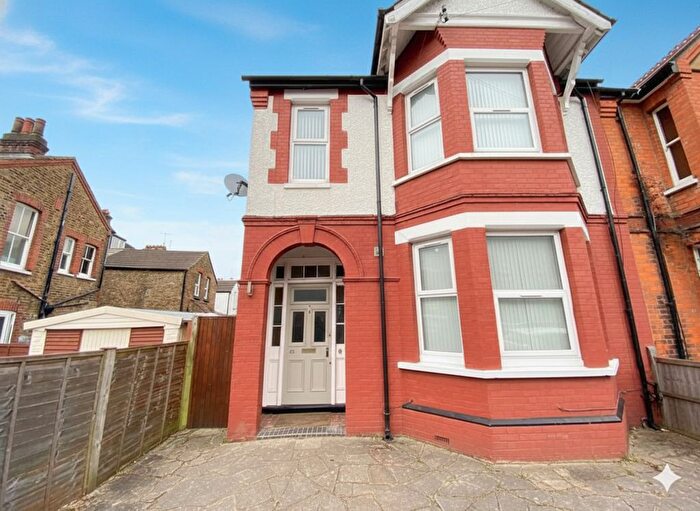 1 Bedroom Studio To Rent In Canterbury Road, Watford, WD17