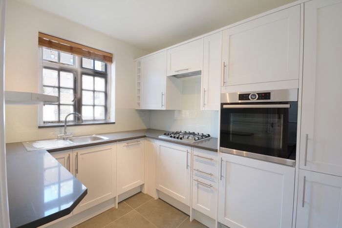 1 Bedroom Flat To Rent In Devonshire Close, Marylebone Village, London, W1G