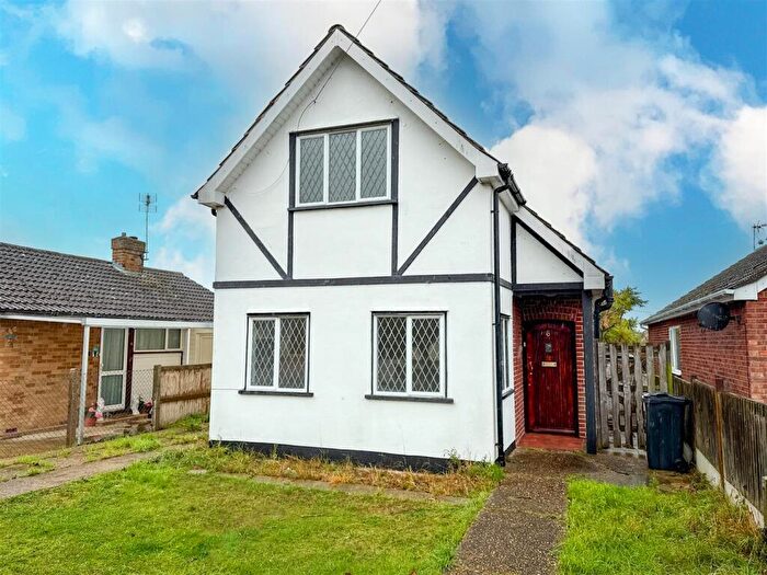 3 Bedroom Detached House For Sale In Park Square East, Clacton-on-sea, Essex, CO15