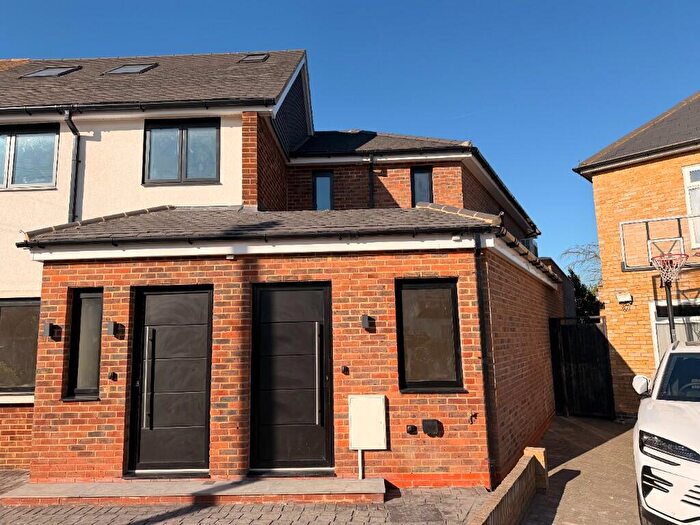 3 Bedroom End Of Terrace House For Sale In Freshwell Avenue, Chadwell Heath, London, RM6