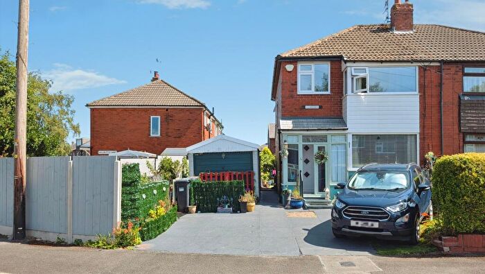 3 Bedroom Semi-Detached House For Sale In Spring Close, Lees, Oldham, OL4