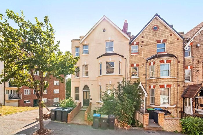2 Bedroom Apartment To Rent In Essex Grove, Crystal Palace, London, SE19