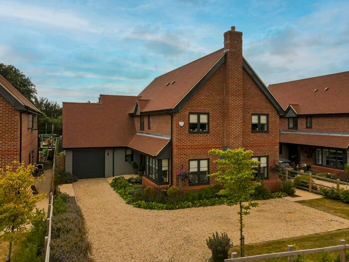 4 Bedroom Detached House For Sale In Barrow Close, Marcham, Abingdon, OX13