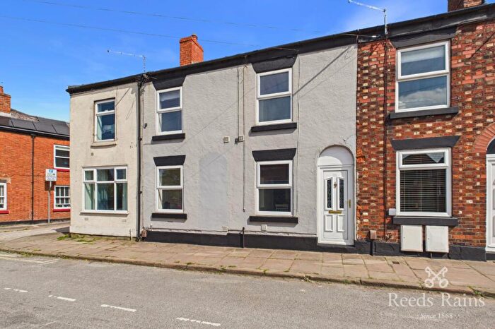 2 Bedroom Terraced House For Sale In Green Street, Macclesfield, Cheshire, SK10