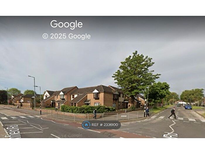 1 Bedroom Flat To Rent In Chester Place, Chelmsford, CM1