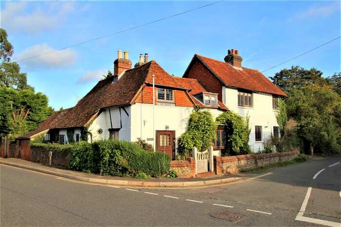 5 Bedroom Detached House To Rent In London Road, Holybourne, Hampshire, GU34
