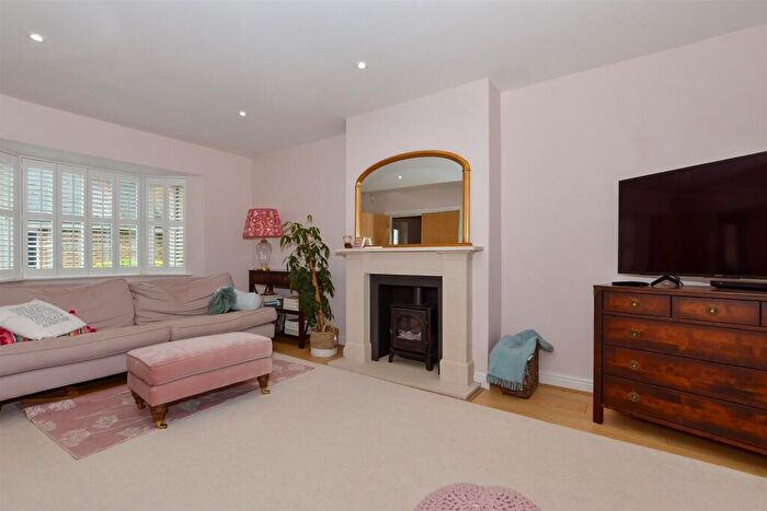 4 Bedroom Terraced House For Sale In Orient Court, Kings Hill, West Malling, Kent, ME19