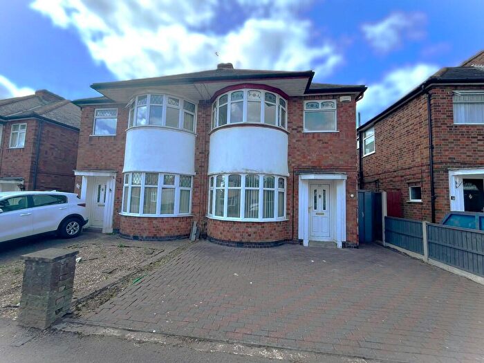 3 Bedroom Semi-Detached House To Rent In Hathaway Avenue, Braunstone Town, Leicester, LE3