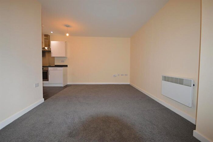 Apartment To Rent In Burleys Way, Leicester, LE1