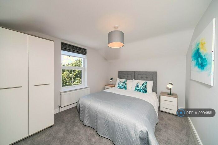 2 Bedroom Flat To Rent In Brownlow Road, Reading, RG1