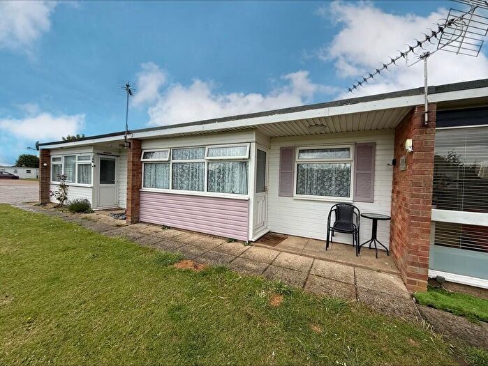 2 Bedroom Chalet For Sale In Sundowner Chalet Park, Newport Road, NR29