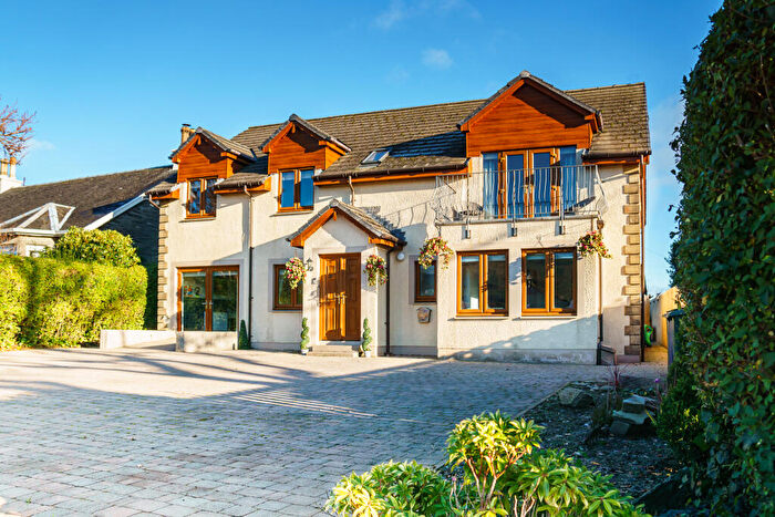 4 Bedroom Detached House For Sale In Park Road, Kirn, Dunoon, PA23