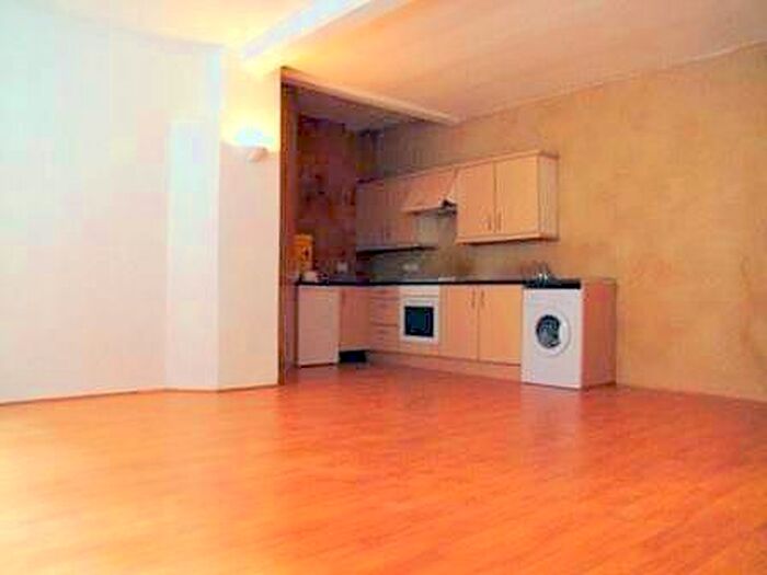 Studio To Rent In Commercial Street, Shoreditch, E1