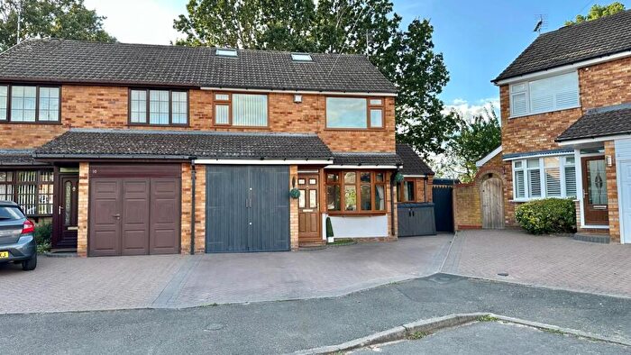 4 Bedroom Semi-Detached House For Sale In Rowan Close, Coventry, CV3