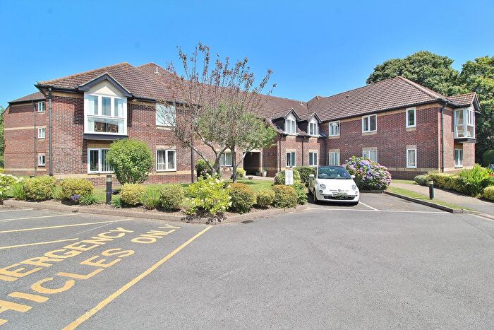 2 Bedroom Property For Sale In Copper Beeches, Home Mead, Denmead, PO7