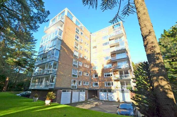 3 Bedroom Apartment To Rent In Dolphin Court, The Avenue, BH13