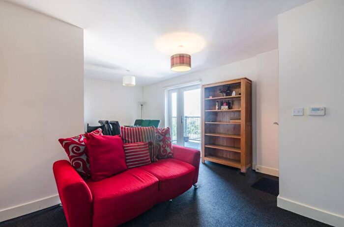 1 Bedroom Flat To Rent In Fairthorn Road, Charlton, London, SE7