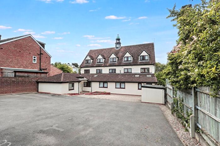 2 Bedroom Apartment For Sale In Albany Road, Cheltenham, Gloucestershire, GL50