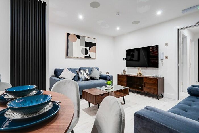 6 Bedroom Terraced House To Rent In Empress Road, Liverpool, Merseyside, L7