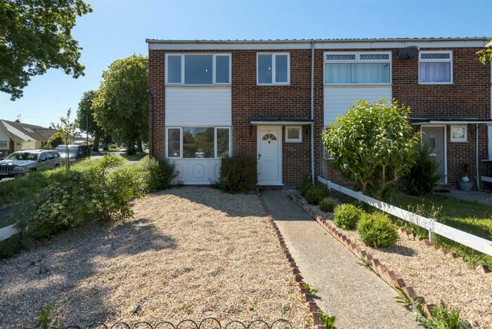 3 Bedroom House To Rent In Eastwood Close, Hayling Island, PO11