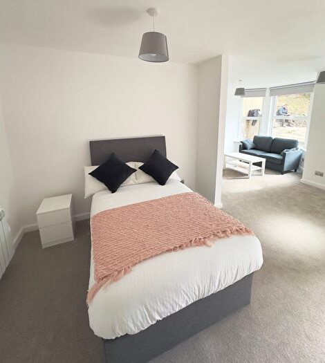 1 Bedroom Studio To Rent In Flat, Woodsley Road, LS2