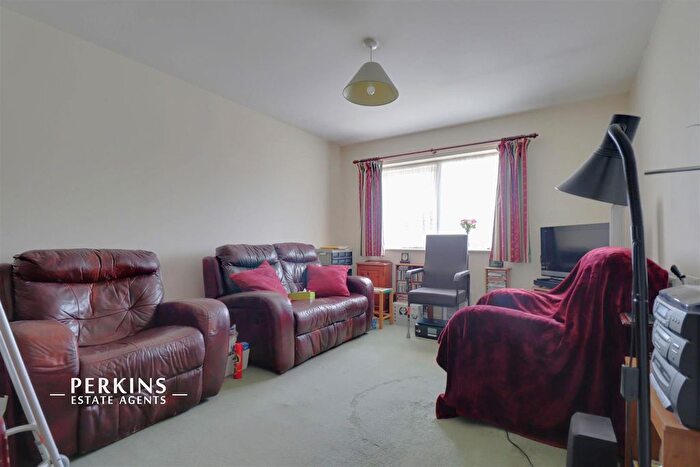 2 Bedroom Flat For Sale In Greenford, UB6