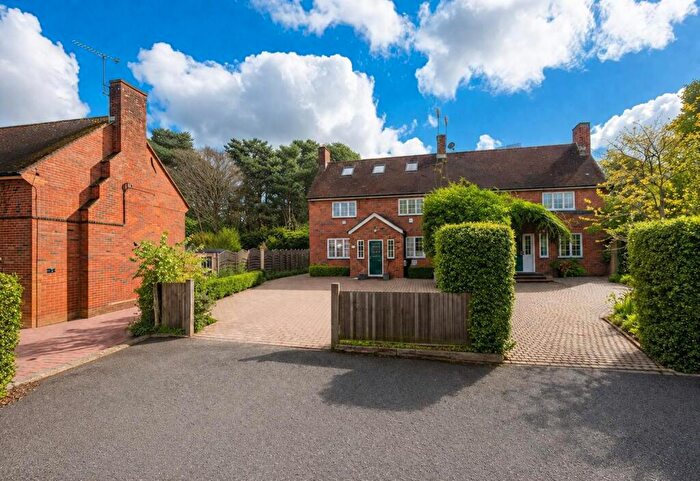 5 Bedroom Semi-Detached House For Sale In Broomhill, Ewshot, Farnham, GU10
