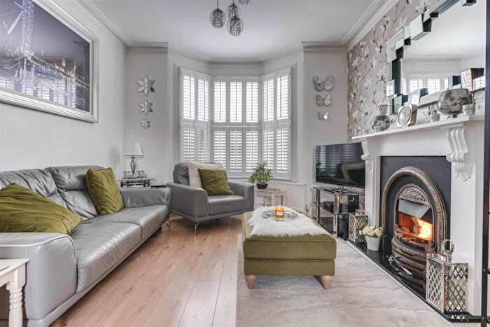 3 Bedroom Terraced House For Sale In Heene Road, Enfield, EN2