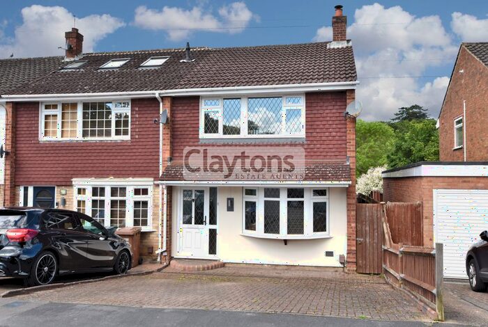 3 Bedroom Semi-Detached House To Rent In Mutchetts Close, Watford, WD25