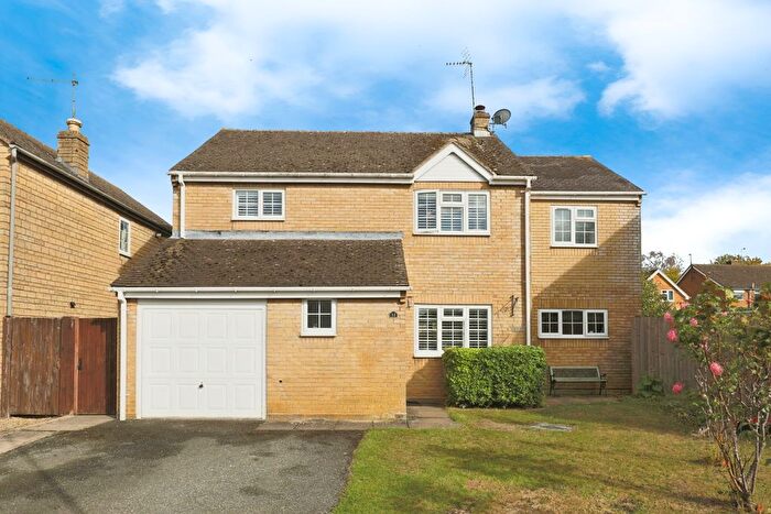4 Bedroom Detached House For Sale In Fleece Road, Broadway, Worcestershire, WR12