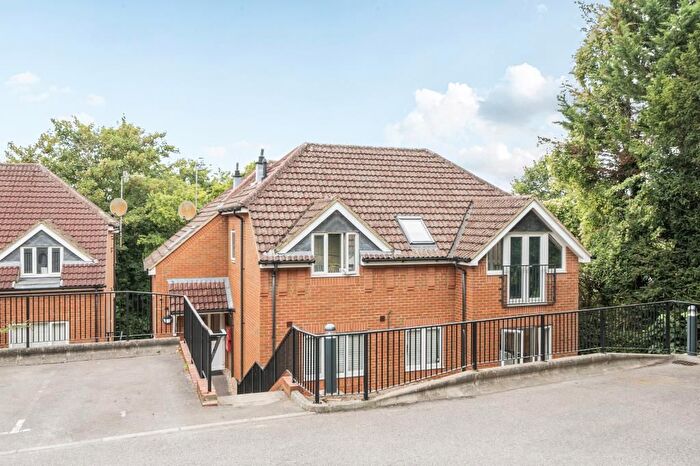 2 Bedroom Flat For Sale In High Wycombe, Buckinghamshire, HP12