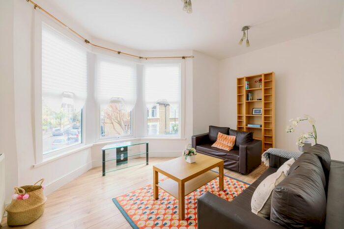 4 Bedroom Flat To Rent In Salisbury Road, Leyton, E10