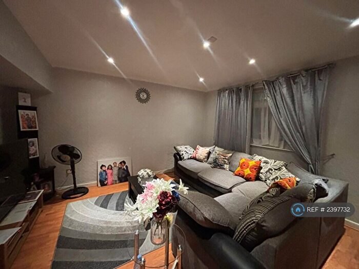 3 Bedroom Semi-Detached House To Rent In Tyrrell Avenue, Welling, DA16